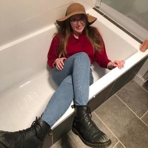 Meet your Posher, Natalie